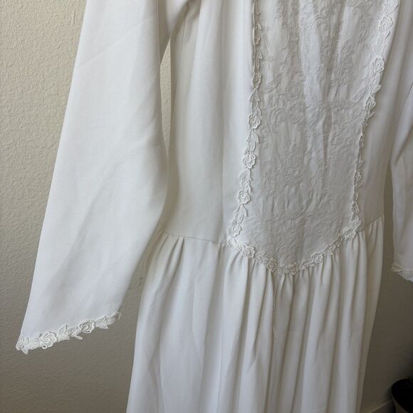 LDS Mormon Long White Temple Dress by California Dynasty Sz XS Floral Detail - Picture 3 of 8